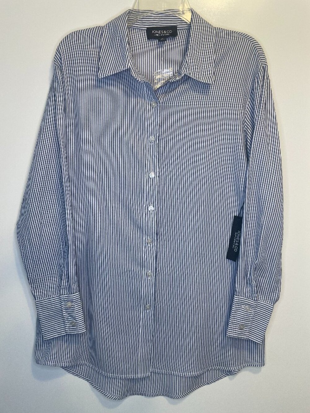 Jones & Co Women's Button Down Shirt Size M